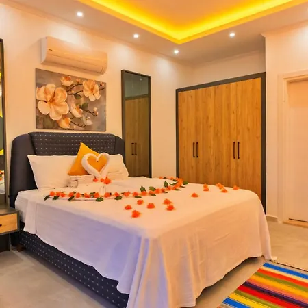 Uzumlu Village 2 Bedroom Luxury With Pool Willa Kalkan