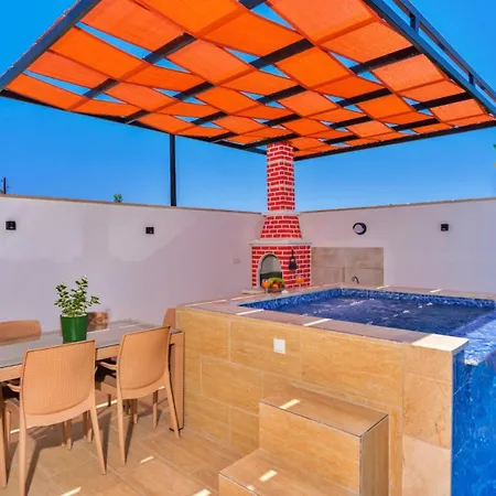 Uzumlu Village 2 Bedroom Luxury With Pool