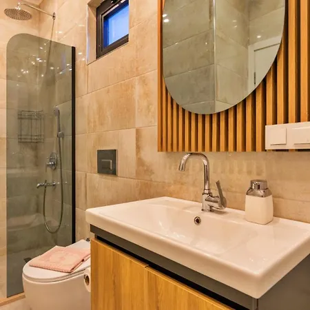 فيلة Uzumlu Village 2 Bedroom Luxury With Pool