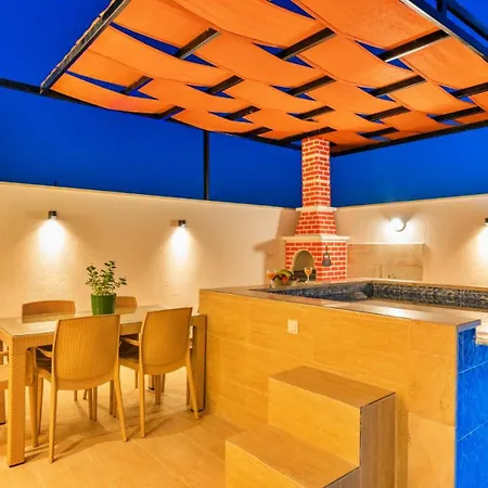 Uzumlu Village 2 Bedroom Luxury With Pool