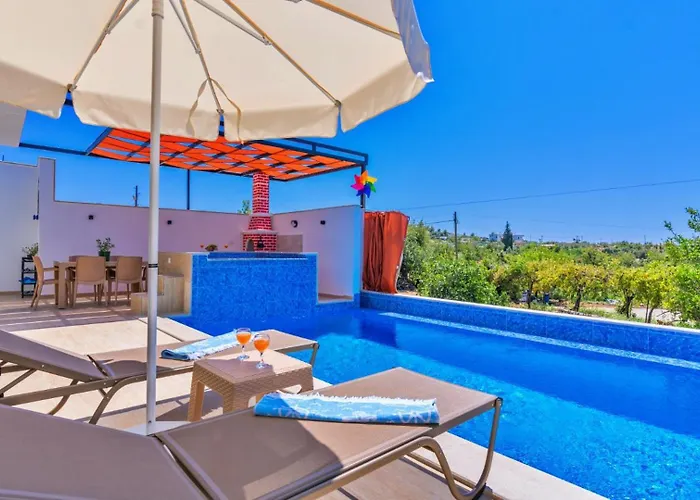 Βίλα Uzumlu Village 2 Bedroom Luxury With Pool