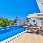 Uzumlu Village 2 Bedroom Luxury With Pool Vila