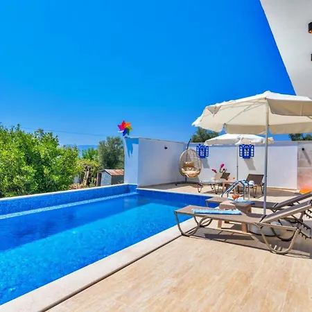 Uzumlu Village 2 Bedroom Luxury With Pool Villa