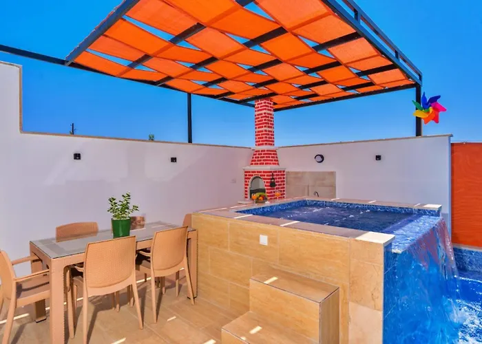 Uzumlu Village 2 Bedroom Luxury With Pool